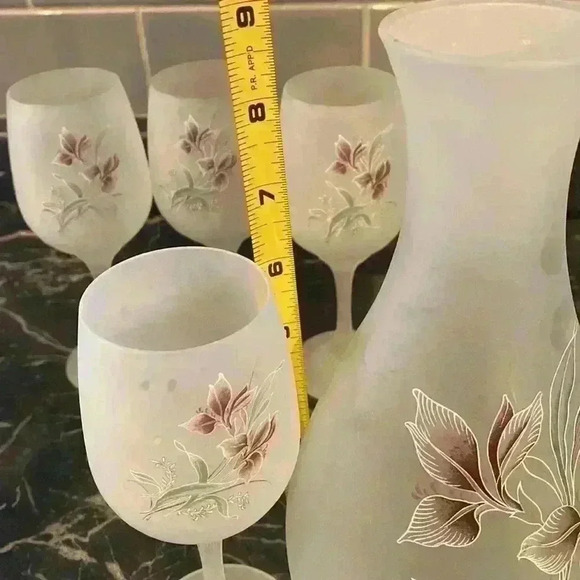 Vintage Frosted Glass Wine Decanter & Glass Set - Picture 14 of 16